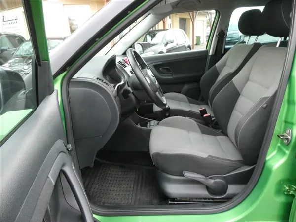 Škoda Fabia 1,2 TSi 63kW po servise,klima - foto 15