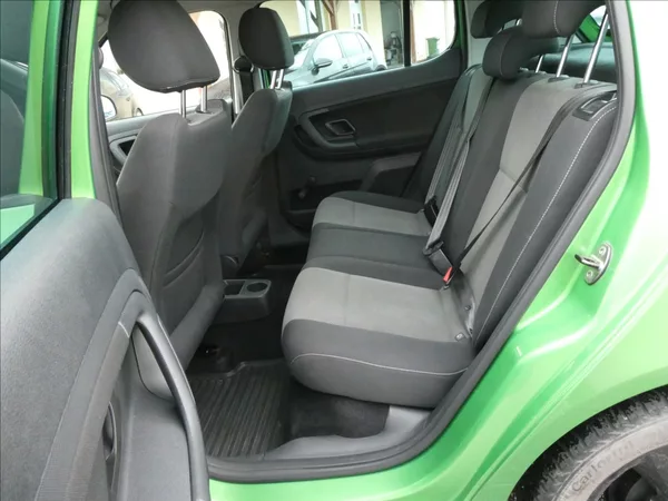 Škoda Fabia 1,2 TSi 63kW po servise,klima - foto 17