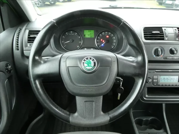Škoda Fabia 1,2 TSi 63kW po servise,klima - foto 24