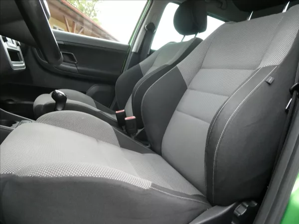 Škoda Fabia 1,2 TSi 63kW po servise,klima - foto 25