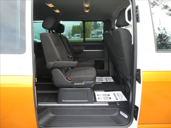 Volkswagen Multivan 2,0 TDi 110kW DSG,BULLI,1.maj. - foto 24