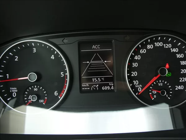 Volkswagen Multivan 2,0 TDi 110kW DSG,BULLI,1.maj. - foto 35