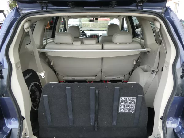 Mitsubishi Outlander 2,4 i 125kW 7.míst,4x4,automat - foto 16