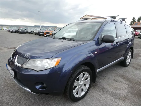Mitsubishi Outlander 2,4 i 125kW 7.míst,4x4,automat - foto 3