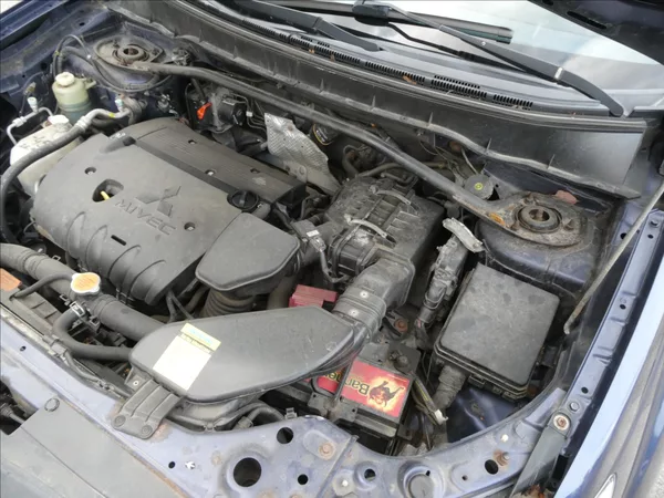 Mitsubishi Outlander 2,4 i 125kW 7.míst,4x4,automat - foto 34