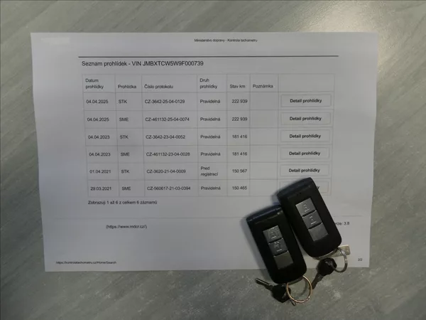 Mitsubishi Outlander 2,4 i 125kW 7.míst,4x4,automat - foto 35