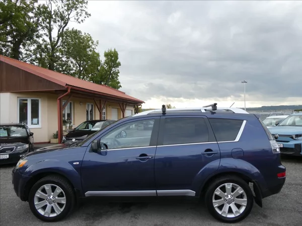 Mitsubishi Outlander 2,4 i 125kW 7.míst,4x4,automat - foto 5
