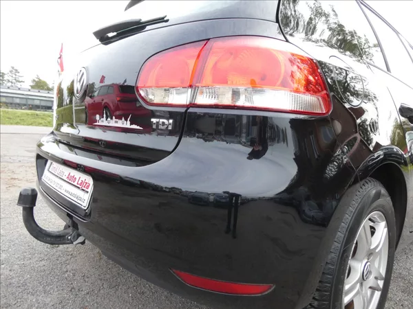 Volkswagen Golf 1,6 TDi 77kW serviska, závěs - foto 10