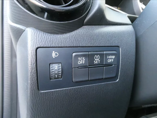 Mazda CX-3 2,0 Skyactiv-G120 Revolution - foto 31