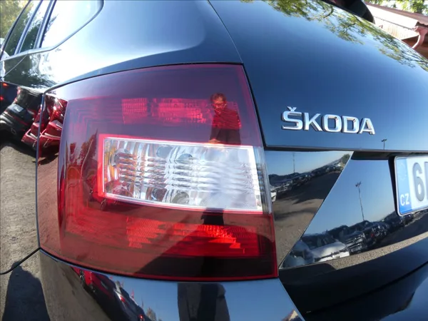 Škoda Rapid 1,6 TDi 85kW MonteCarlo, ČR - foto 11
