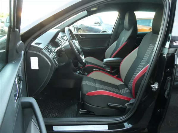 Škoda Rapid 1,6 TDi 85kW MonteCarlo, ČR - foto 22