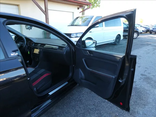 Škoda Rapid 1,6 TDi 85kW MonteCarlo, ČR - foto 25