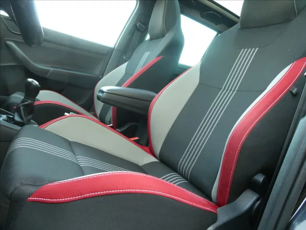 Škoda Rapid 1,6 TDi 85kW MonteCarlo, ČR - foto 32
