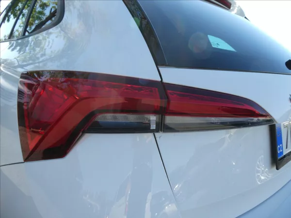 Škoda Scala 1,0 TSi 81kW Style, NAVIGACE - foto 11