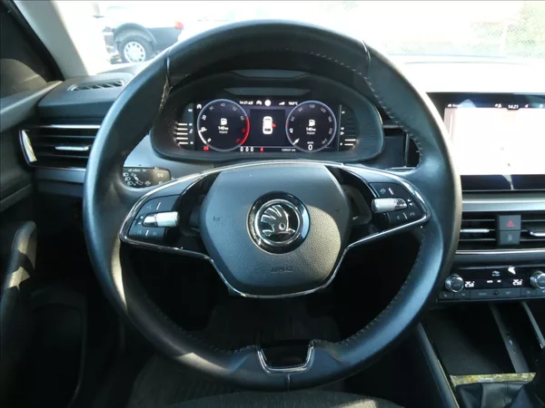 Škoda Scala 1,0 TSi 81kW Style, NAVIGACE - foto 28