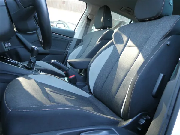 Škoda Scala 1,0 TSi 81kW Style, NAVIGACE - foto 29