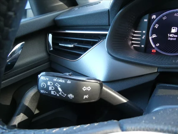 Škoda Scala 1,0 TSi 81kW Style, NAVIGACE - foto 30