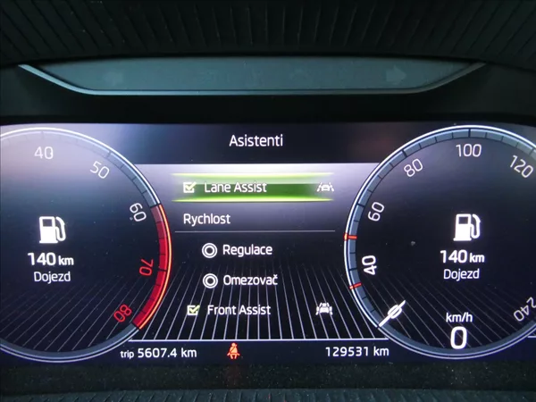 Škoda Scala 1,0 TSi 81kW Style, NAVIGACE - foto 34