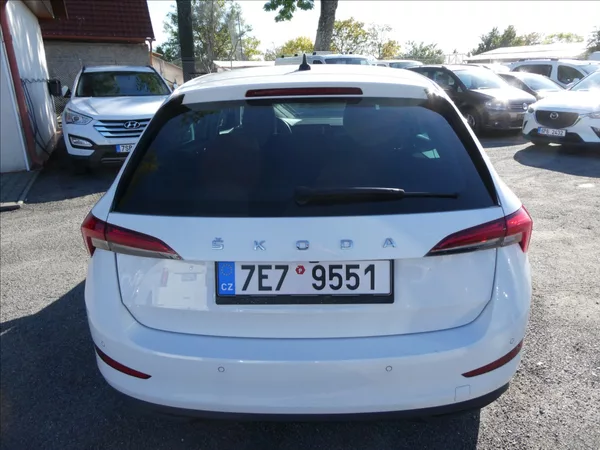 Škoda Scala 1,0 TSi 81kW Style, NAVIGACE - foto 8