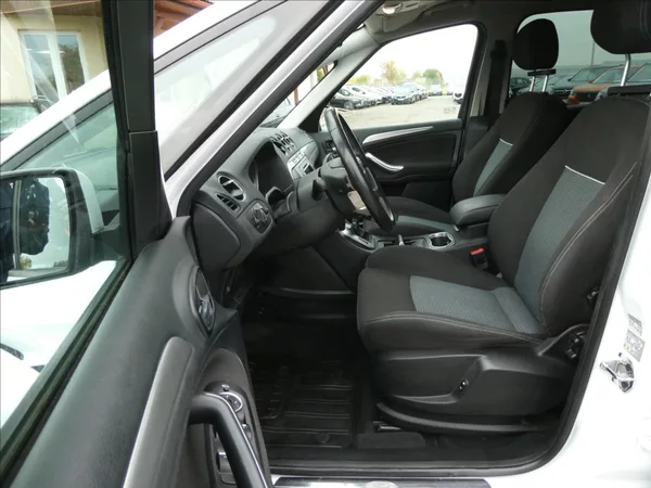 Ford S-MAX 2,0 TDCi 120kW AUT, po servise - foto 19