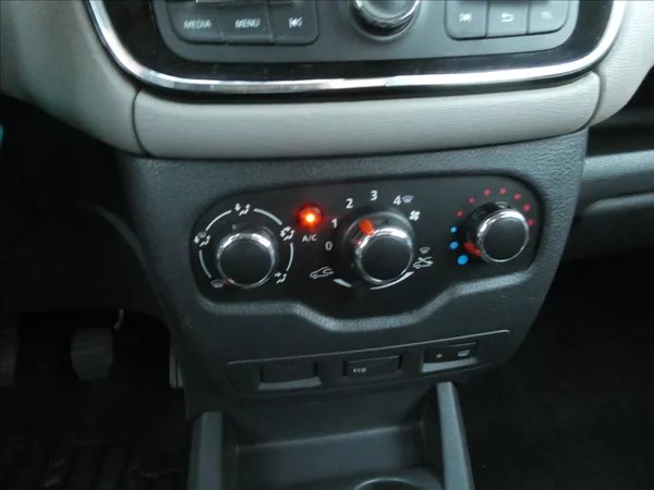 Dacia Dokker 1,6 SCe 75kW klima, ČR, závěs - foto 29