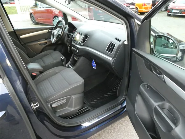 Volkswagen Sharan 2,0 TDi 103kW Cup,2xkola,panor - foto 25