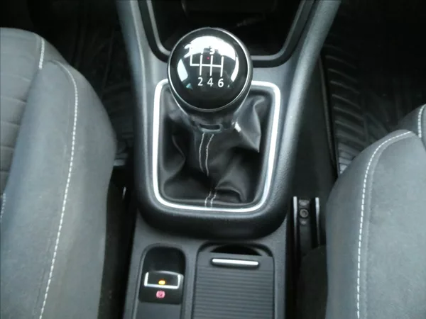Volkswagen Sharan 2,0 TDi 103kW Cup,2xkola,panor - foto 34