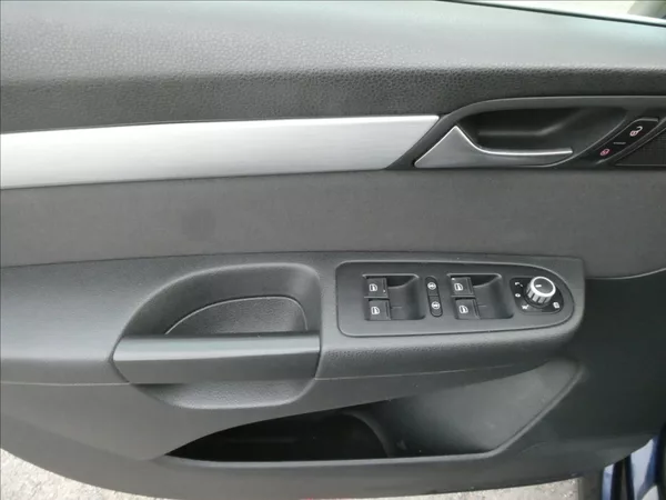 Volkswagen Sharan 2,0 TDi 103kW Cup,2xkola,panor - foto 39