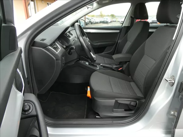Škoda Octavia 1,4 TSi 110kW DSG, 2x Alu kola - foto 20