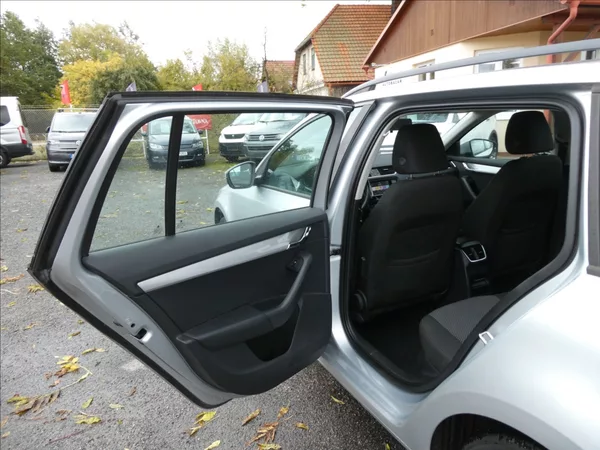Škoda Octavia 1,4 TSi 110kW DSG, 2x Alu kola - foto 21