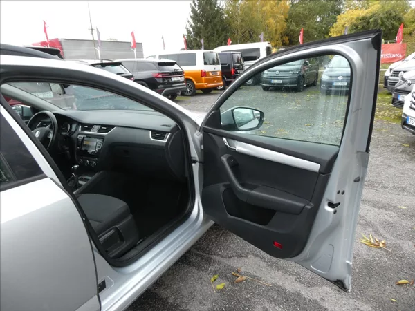 Škoda Octavia 1,4 TSi 110kW DSG, 2x Alu kola - foto 23