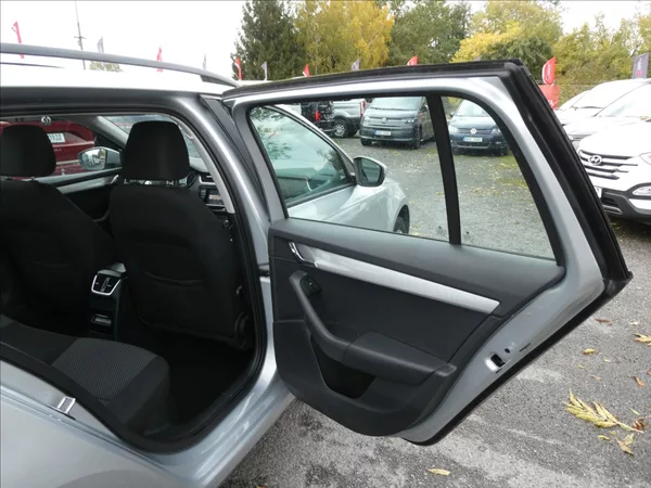 Škoda Octavia 1,4 TSi 110kW DSG, 2x Alu kola - foto 25
