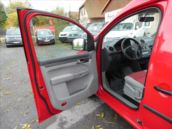 Volkswagen Caddy 1,4 i 59kW závěs, LIFE - foto 16
