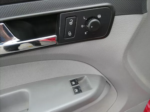Volkswagen Caddy 1,4 i 59kW závěs, LIFE - foto 28
