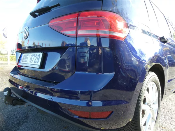 Volkswagen Touran 2,0 TDi 110kW HIGHLINE, 7.míst - foto 10