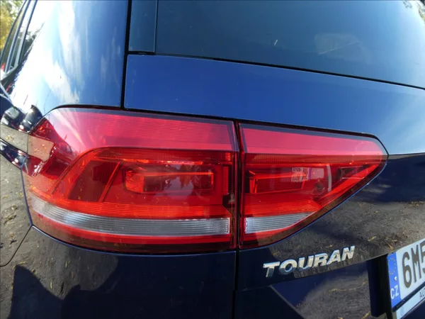 Volkswagen Touran 2,0 TDi 110kW HIGHLINE, 7.míst - foto 11
