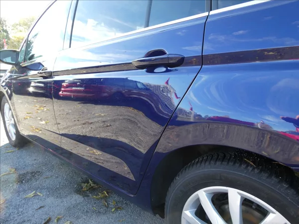 Volkswagen Touran 2,0 TDi 110kW HIGHLINE, 7.míst - foto 16