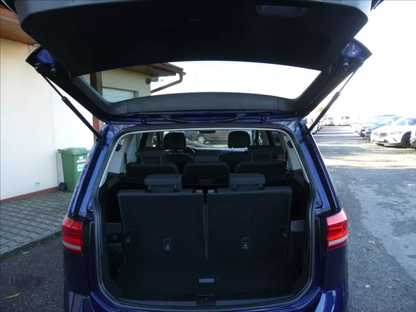 Volkswagen Touran 2,0 TDi 110kW HIGHLINE, 7.míst - foto 18