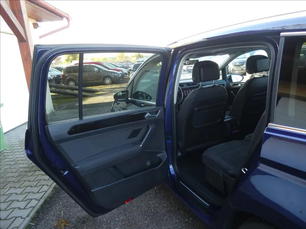 Volkswagen Touran 2,0 TDi 110kW HIGHLINE, 7.míst - foto 25