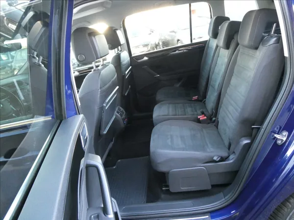 Volkswagen Touran 2,0 TDi 110kW HIGHLINE, 7.míst - foto 26