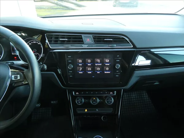 Volkswagen Touran 2,0 TDi 110kW HIGHLINE, 7.míst - foto 32
