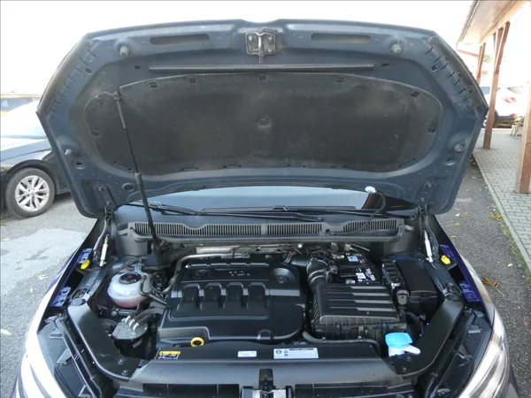Volkswagen Touran 2,0 TDi 110kW HIGHLINE, 7.míst - foto 41