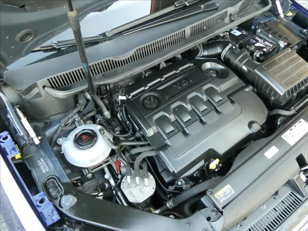 Volkswagen Touran 2,0 TDi 110kW HIGHLINE, 7.míst - foto 42