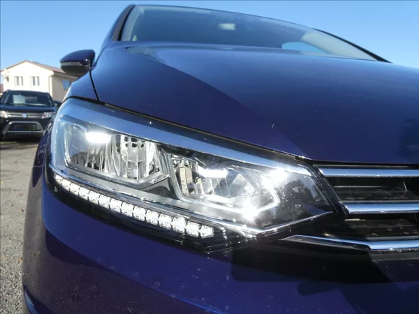 Volkswagen Touran 2,0 TDi 110kW HIGHLINE, 7.míst - foto 5