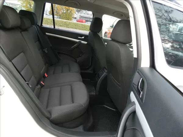 Škoda Octavia 1,6 TDi 77kW 2x kola, závěs - foto 20
