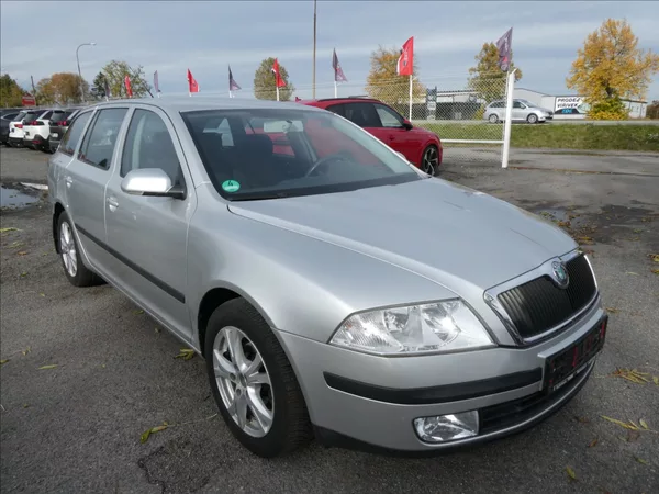 Škoda Octavia 1,6 MPi 75kW klima, závěs