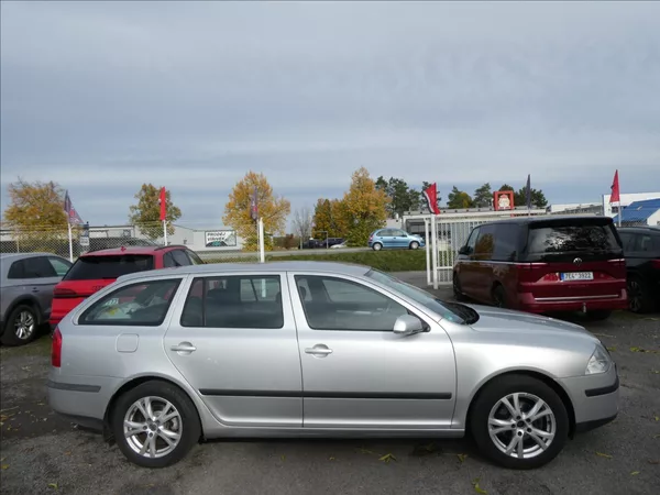 Škoda Octavia 1,6 MPi 75kW klima, závěs - foto 11