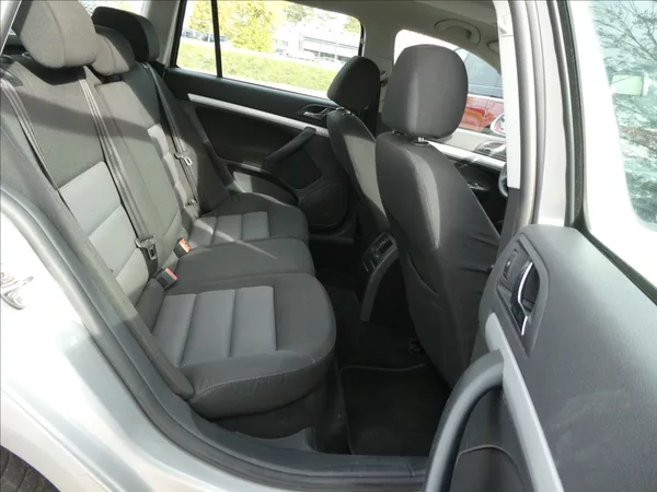 Škoda Octavia 1,6 MPi 75kW klima, závěs - foto 27
