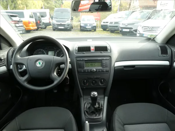 Škoda Octavia 1,6 MPi 75kW klima, závěs - foto 28