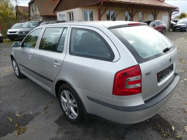 Škoda Octavia 1,6 MPi 75kW klima, závěs - foto 7